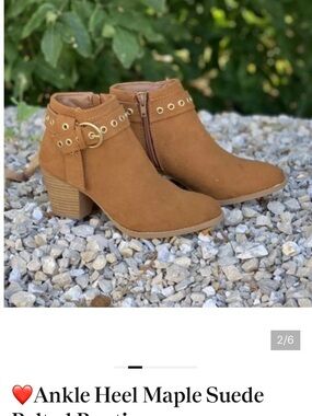 Maple brown faux suede gold Grommet belt & buckle Ankle strap cowgirl Booties 8